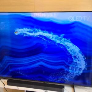 Samsung Crystal UHD DU7200 85-inch TV